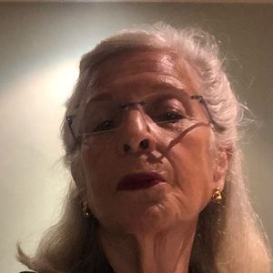 Meet your Posher, Helene